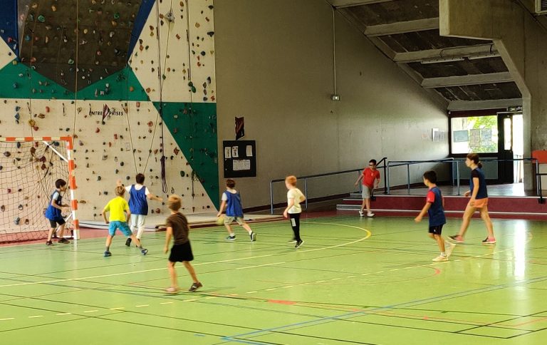 un petit de bonjour de pierre